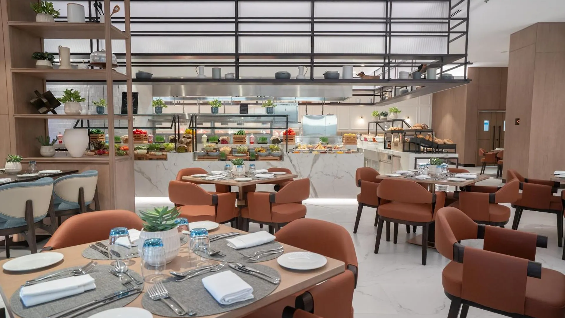 Amwaj Rotana, Jumeirah Beach - Dubai 5*,