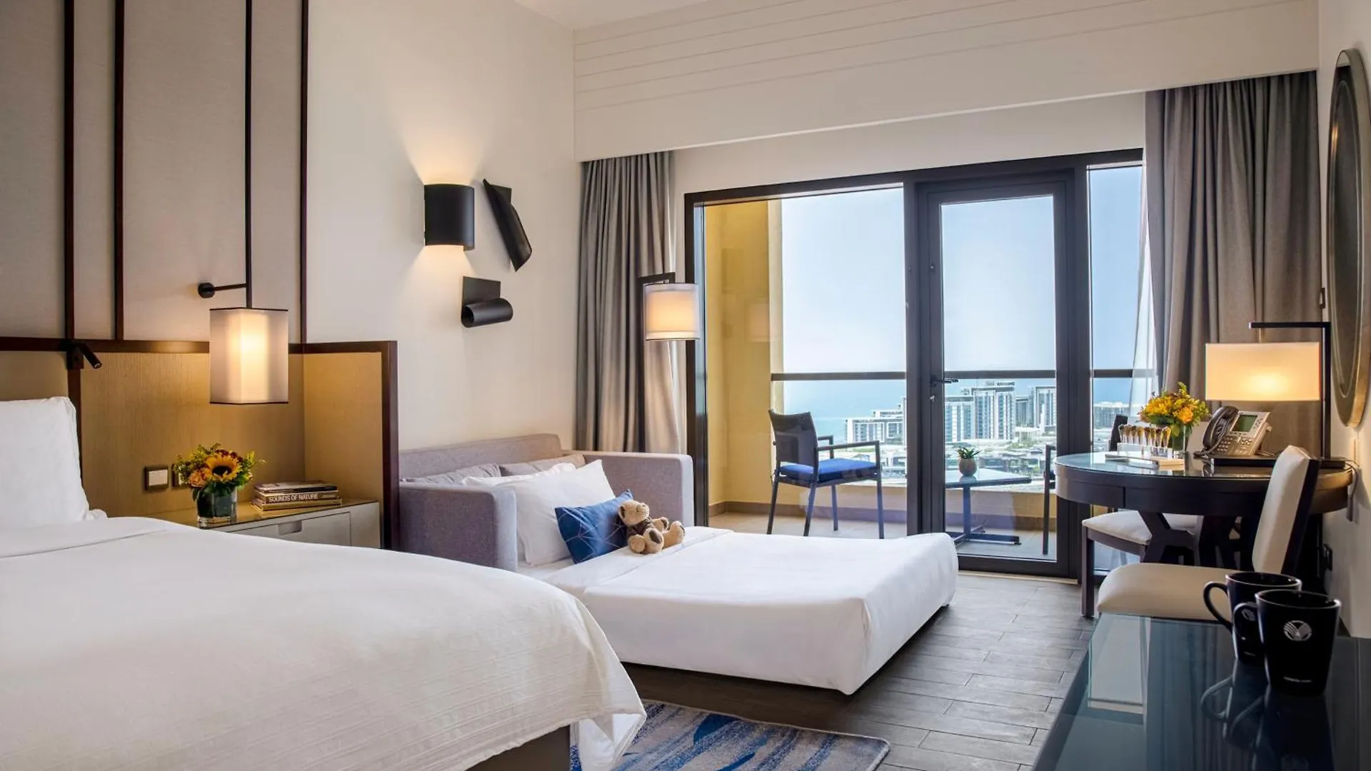 Amwaj Rotana, Jumeirah Beach - Dubai Hotel